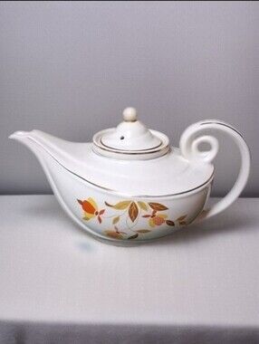 Vintage Hall China Autumn Leaf "Aladdin" Teapot with Lid & Infuser Insert